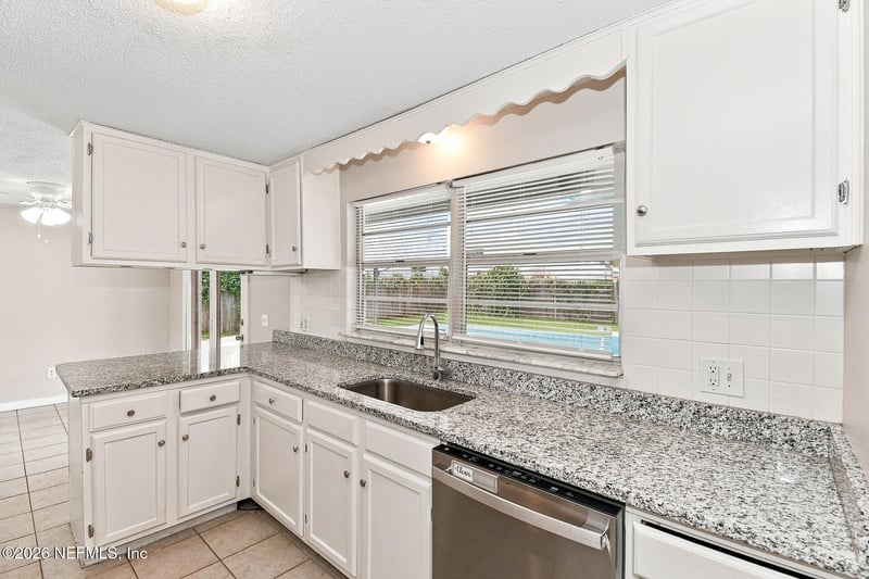 8603 Hammondwood Rd S, Jacksonville, FL 32221