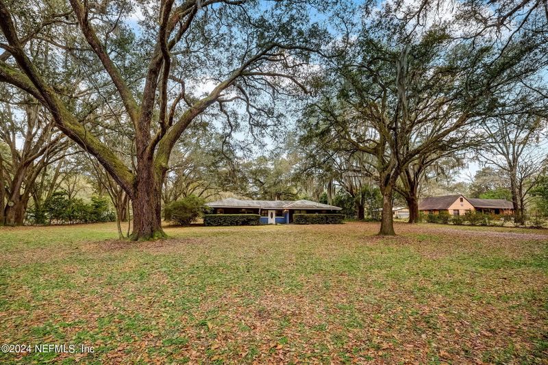 8606 Hipps Rd, Jacksonville, FL 32244