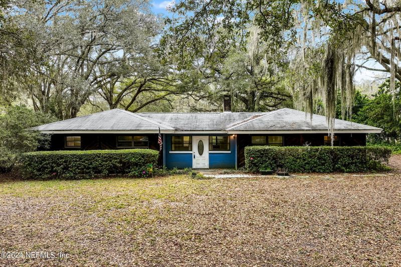 8606 Hipps Rd, Jacksonville, FL 32244