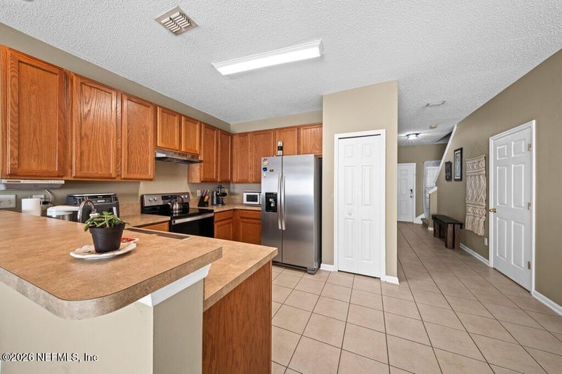 8612 Ribbon Falls Ln, Jacksonville, FL 32244