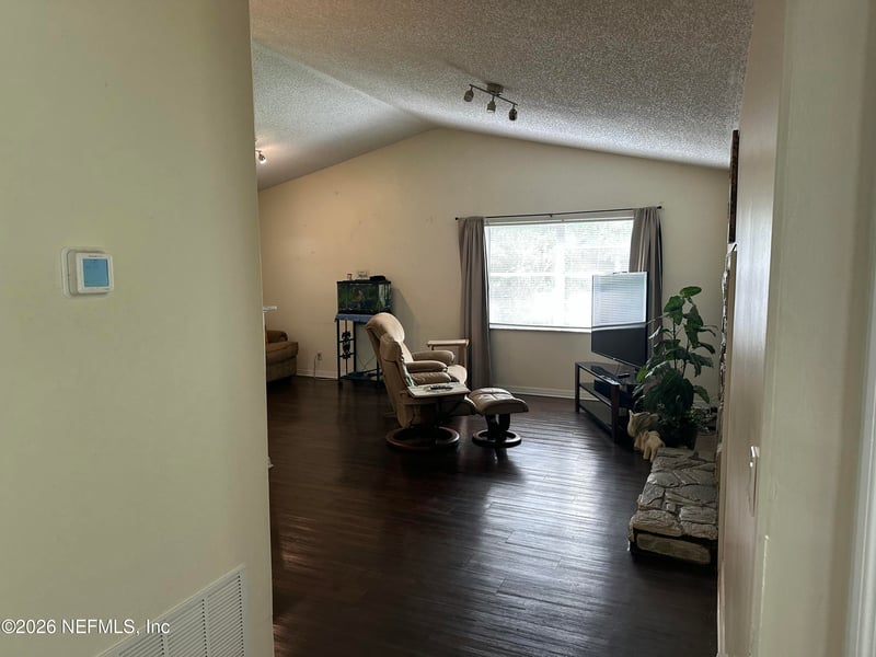 8613 Beechfern Ln E, Jacksonville, FL 32244