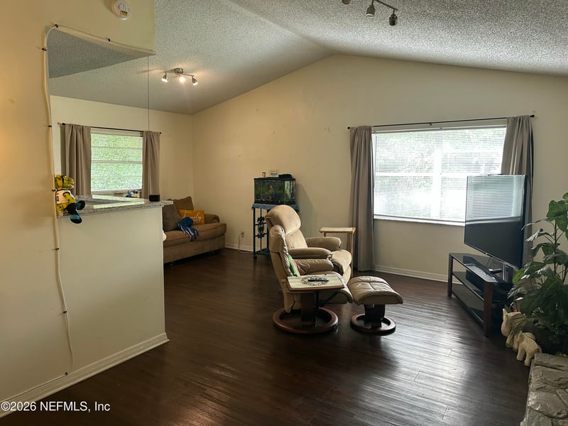 8613 Beechfern Ln E, Jacksonville, FL 32244