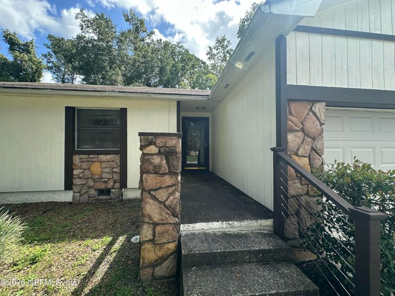 8613 Beechfern Ln E, Jacksonville, FL 32244
