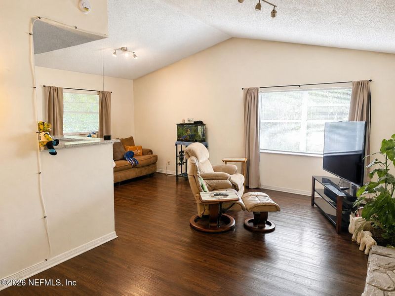 8613 Beechfern Ln E, Jacksonville, FL 32244