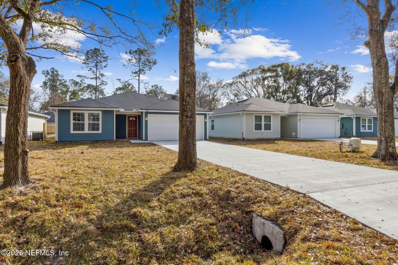 8613 Vining St, Jacksonville, FL 32210