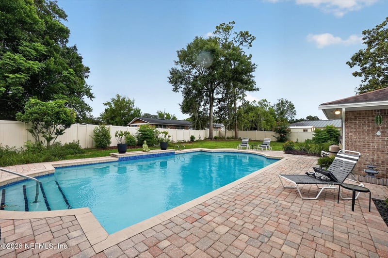 8620 San Servera Dr W, Jacksonville, FL 32217