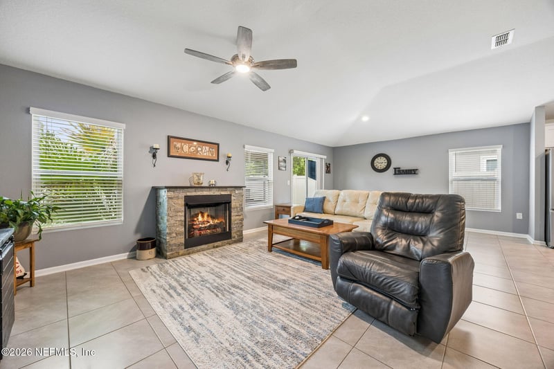 86221 Express Ct, Yulee, FL 32097