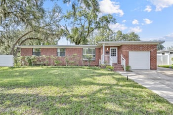 8636 St Patrick Ln, Jacksonville, FL 32216