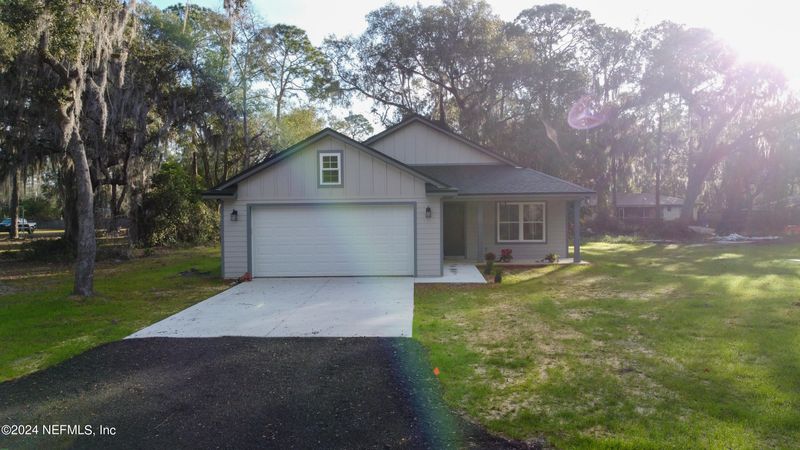 8643 Ridge Rd, Melrose, FL 32666
