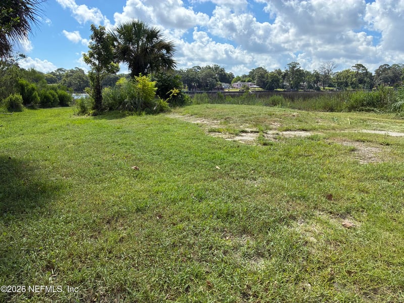 8647 Madison Ave, Jacksonville, FL 32208