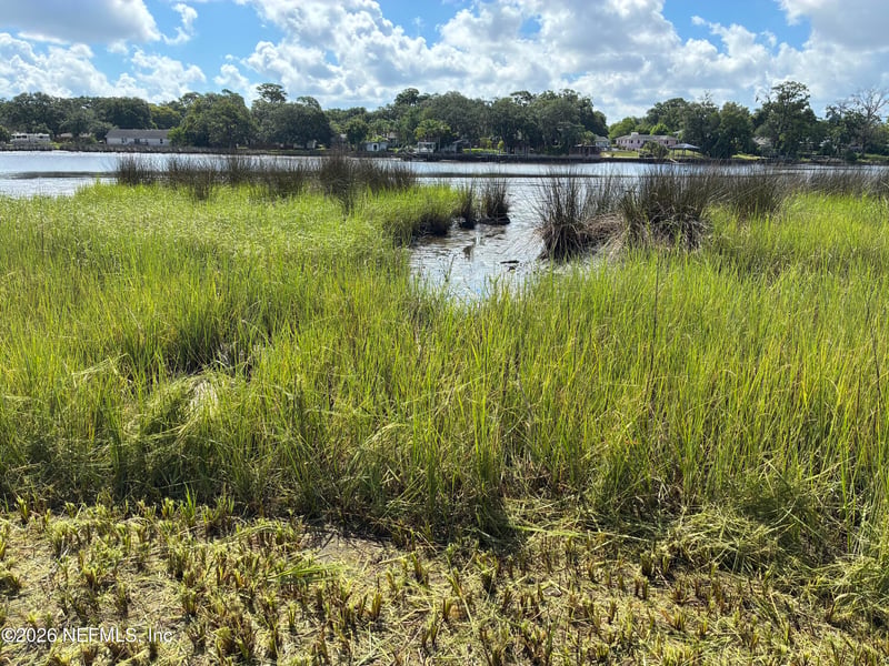 8647 Madison Ave, Jacksonville, FL 32208