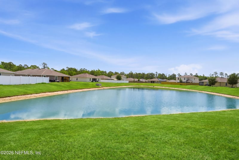 8655 Newnan Lake Dr, Macclenny, FL 32063