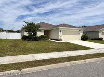 8656 Newnan Lake Dr, Macclenny, FL 32063