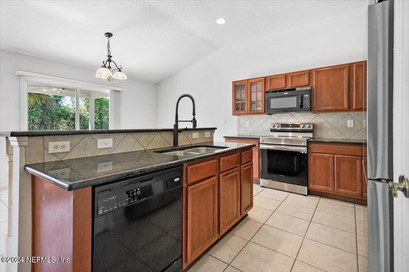 86624 Cartesian Pointe Dr, Yulee, FL 32097