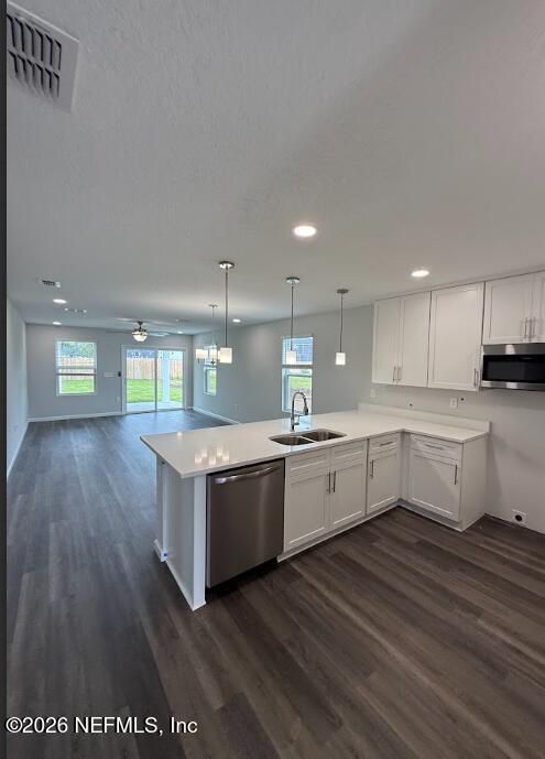 8679 Crystalline Ln, Jacksonville, FL 32221