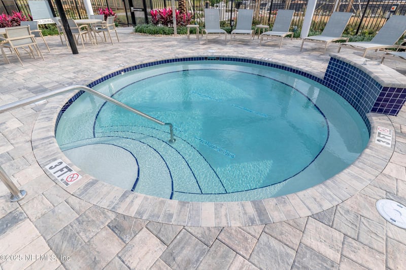 87 Merchant Ave, St Johns, FL 32259