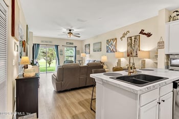 874 Capitol Pw, Jacksonville, FL 32218