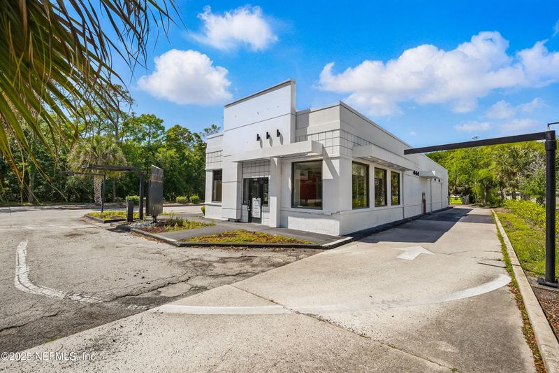 8761 Baymeadows Rd, Jacksonville, FL 32256