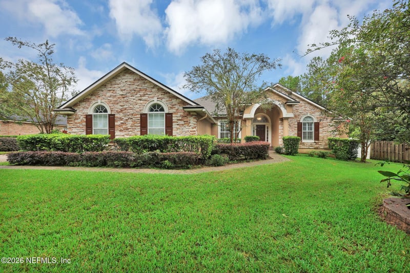 879 Songbird Dr, Orange Park, FL 32065