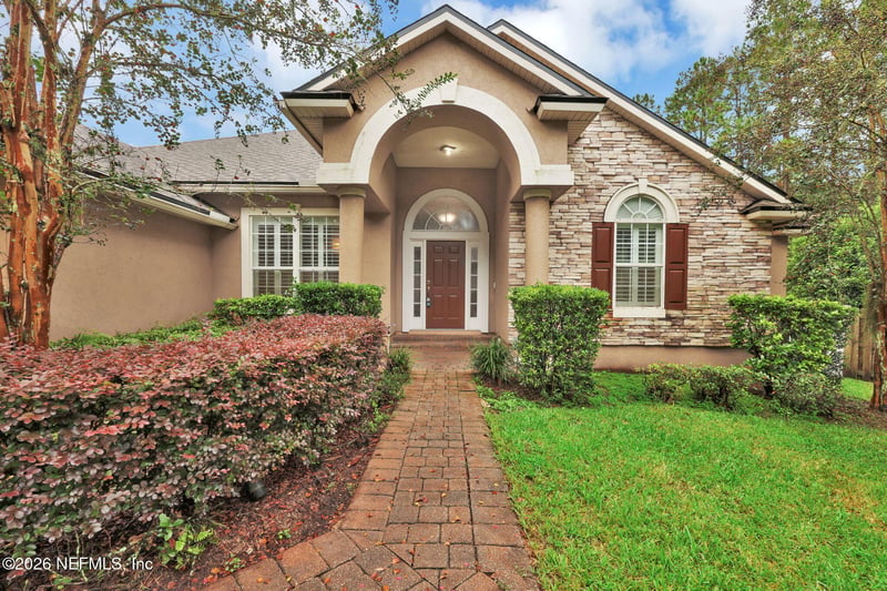 879 Songbird Dr, Orange Park, FL 32065