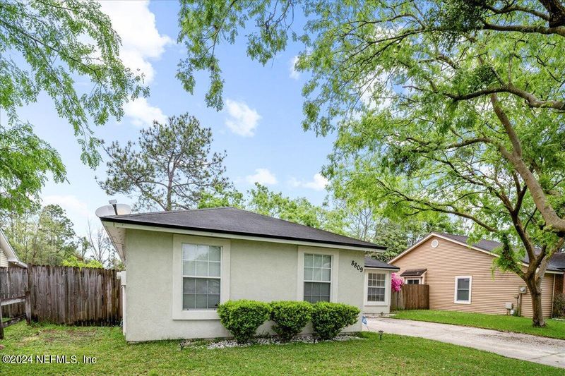 8809 Spring Harvest Ln E, Jacksonville, FL 32244