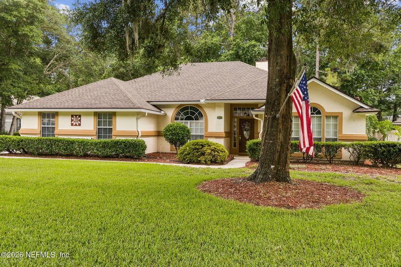 881 Buckeye Ln W, Jacksonville, FL 32259