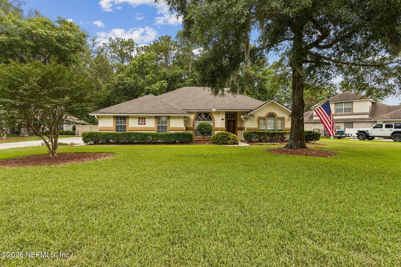 881 Buckeye Ln W, Jacksonville, FL 32259
