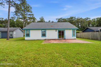 881 Chalmet Ln, Jacksonville, FL 32218