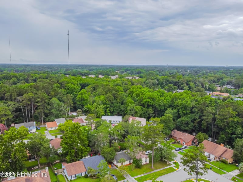 8812 Cavender Dr, Jacksonville, FL 32216