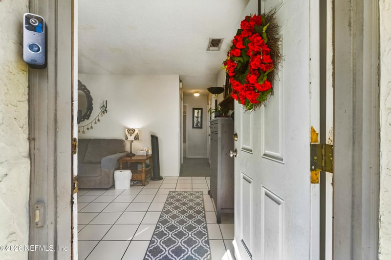 8812 Cavender Dr, Jacksonville, FL 32216