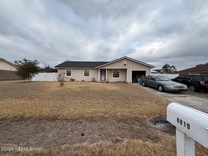 8819 Falcon Trace Dr S, Jacksonville, FL 32222