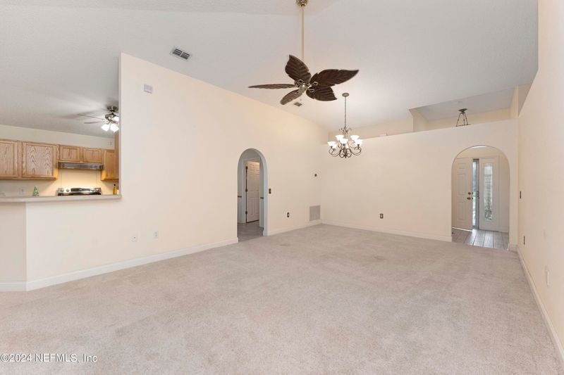 8826 Shindler Crossing Dr, Jacksonville, FL 32222