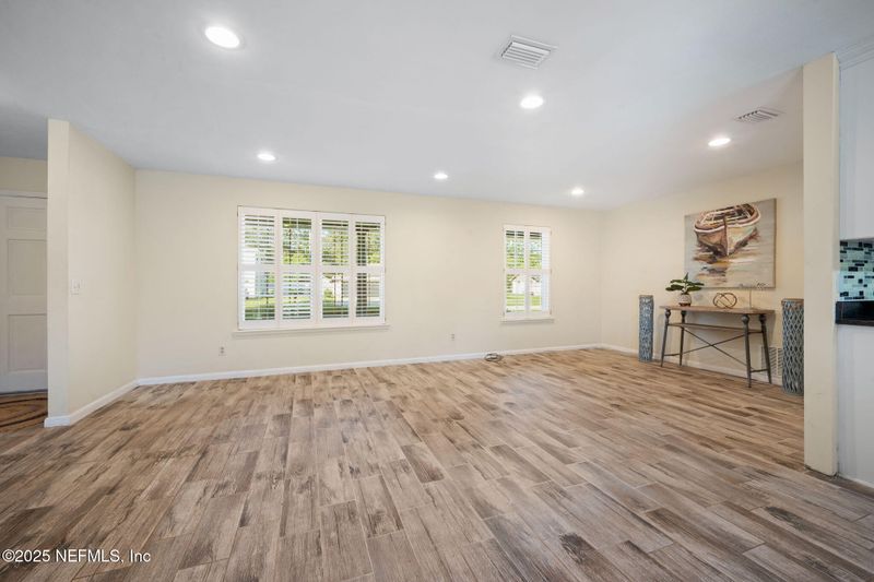 8827 Brierwood Rd, Jacksonville, FL 32257