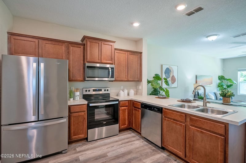 883 Capitol Pw, Jacksonville, FL 32218