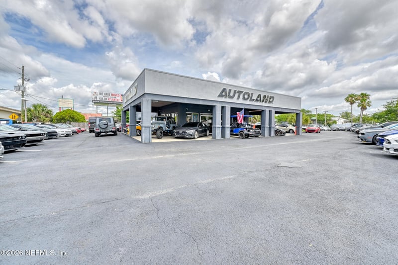 8849 Arlington Expressway, Jacksonville, FL 32211