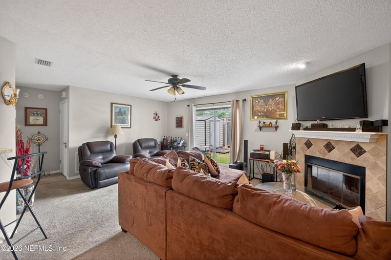 8849 Victoria Landing Dr W, Jacksonville, FL 32208