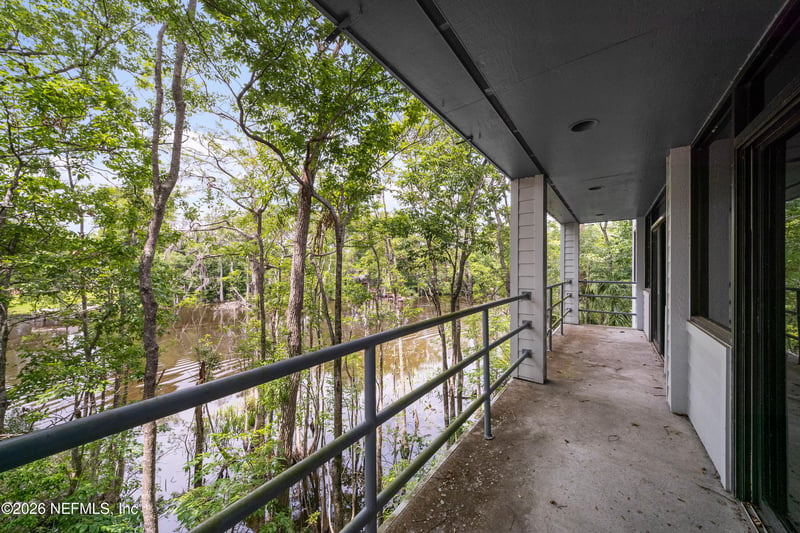 8850 Goodbys Executive Dr, Jacksonville, FL 32217