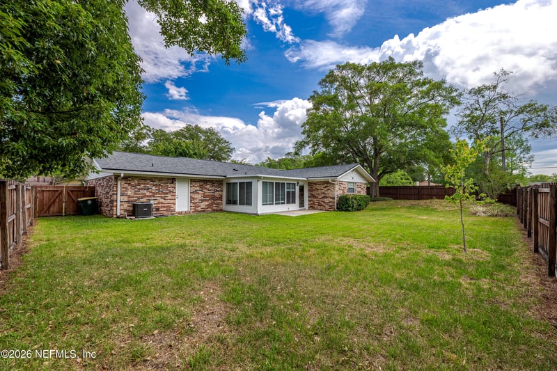 8854 Osprey Ln, Jacksonville, FL 32217