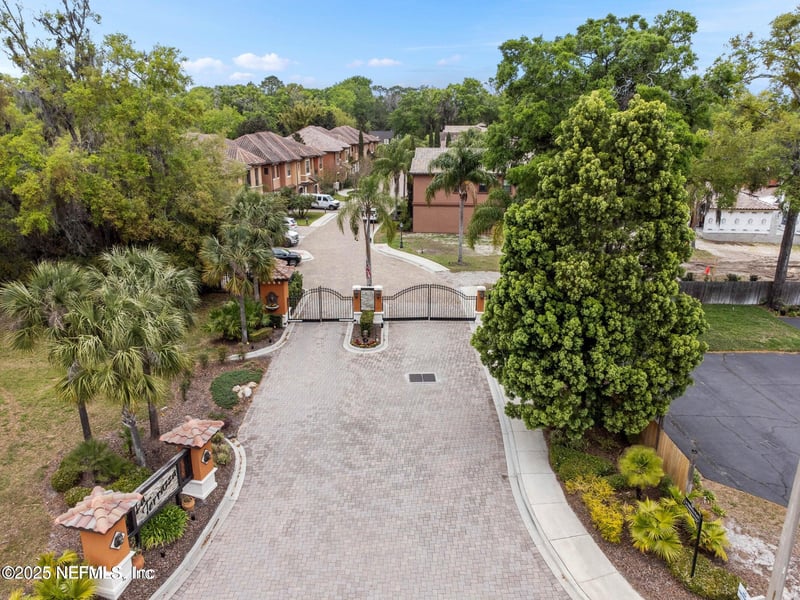 8861 Amalfi Ct, Jacksonville, FL 32217