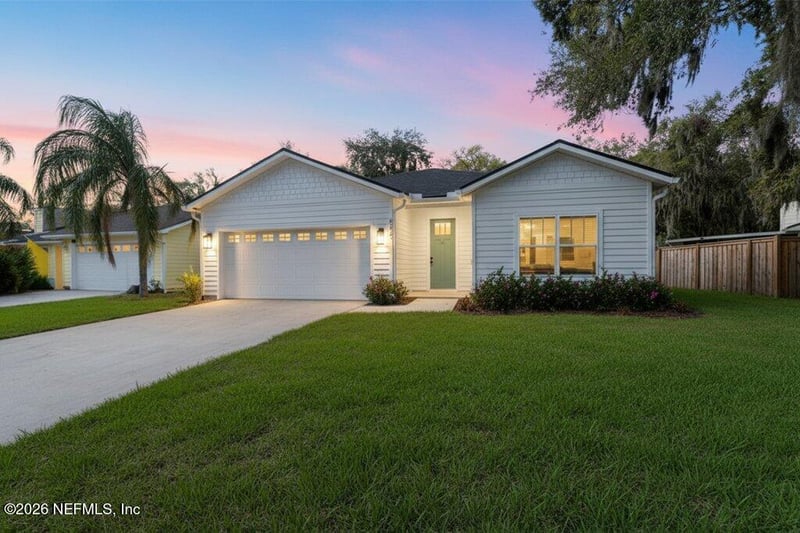 8863 Hipps Rd, Jacksonville, FL 32222