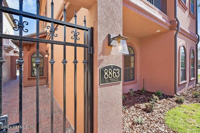 8863 La Terrazza Pl, Jacksonville, FL 32217