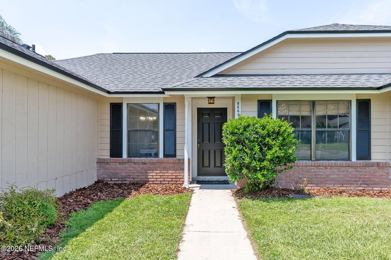 8869 Rose Hill Dr, Jacksonville, FL 32221