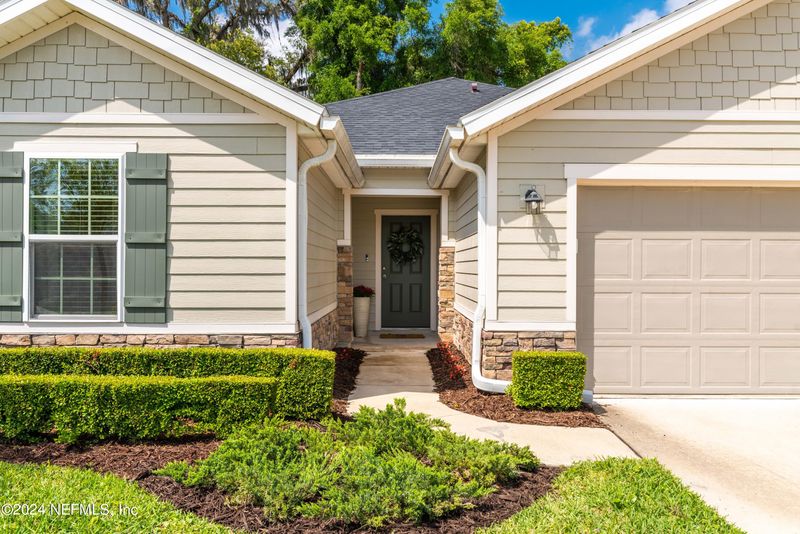 8889 Ruby Cove Ct, Jacksonville, FL 32216