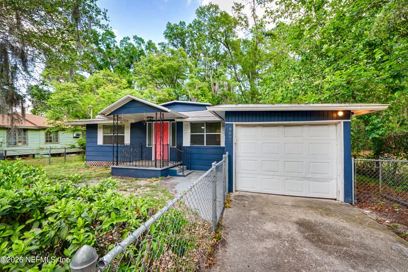 8897 Bronson Ln, Jacksonville, FL 32219