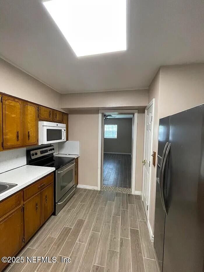 8929 Macarthur Ct S, Jacksonville, FL 32216