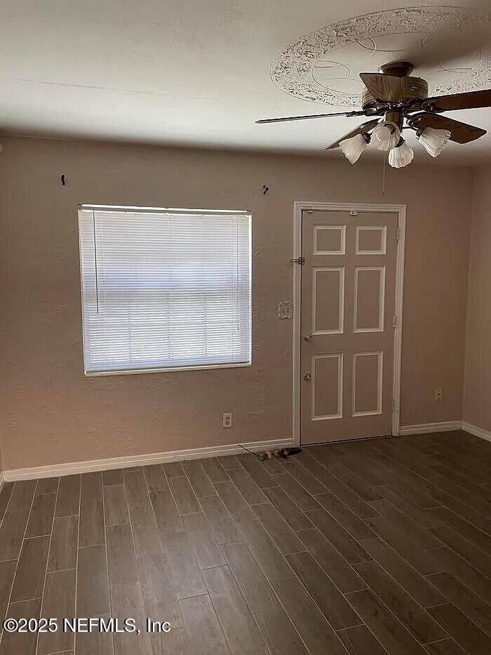 8929 Macarthur Ct S, Jacksonville, FL 32216