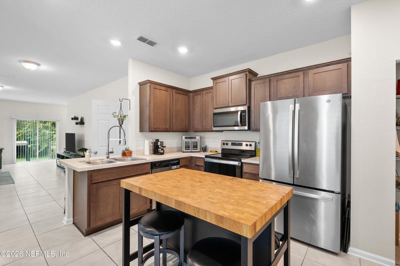 893 Capitol Pw, Jacksonville, FL 32218