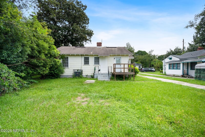 8944 1st Ave, Jacksonville, FL 32208