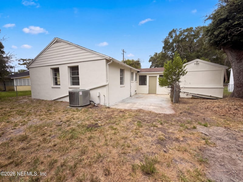 8951 Adams Ave, Jacksonville, FL 32208