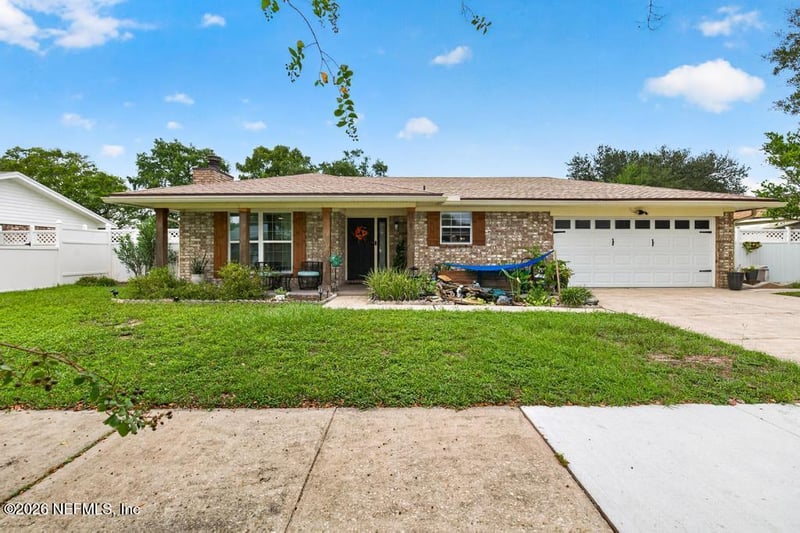 8957 Winrock Dr N, Jacksonville, FL 32216